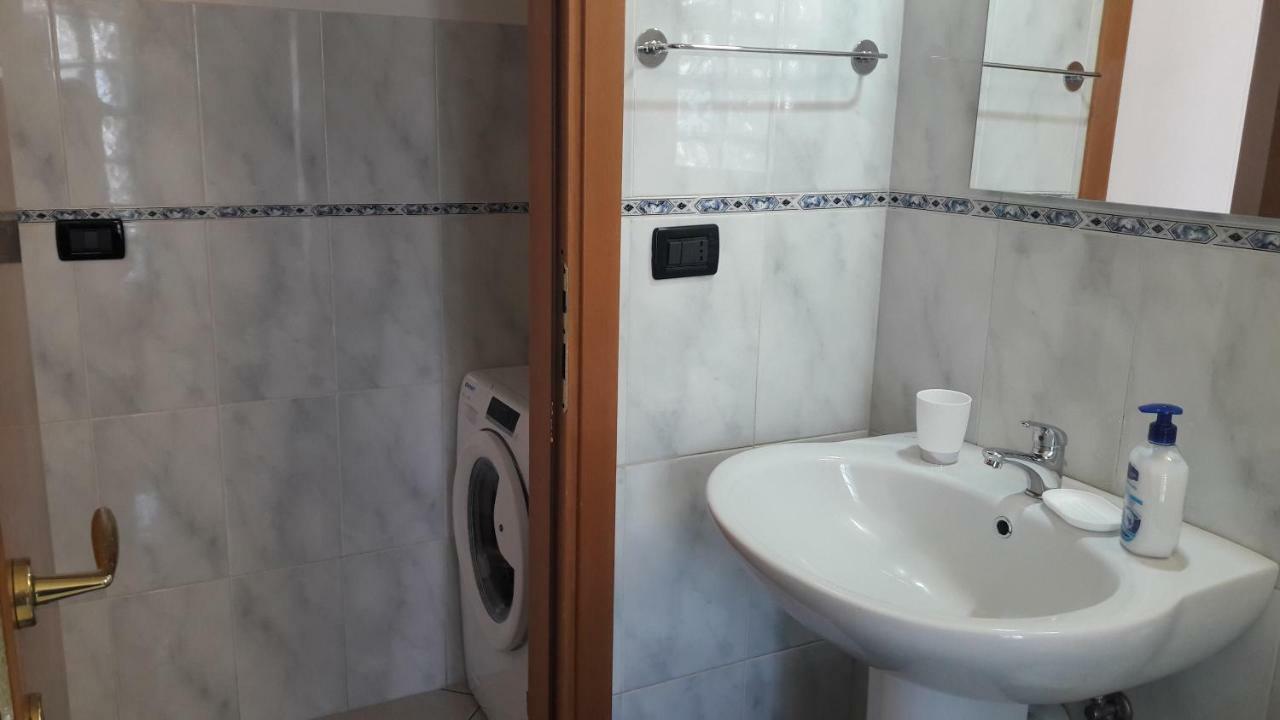 Ferienwohnung Residenza Leonarda Vado Ligure Exterior foto
