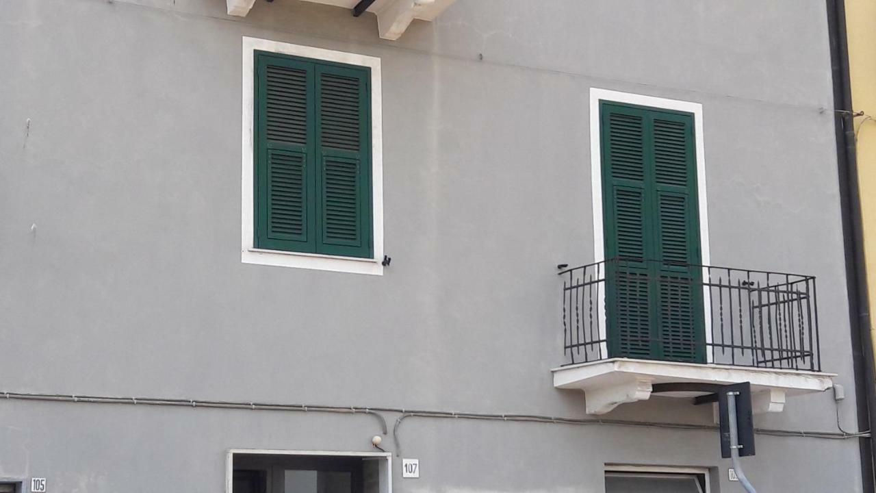Ferienwohnung Residenza Leonarda Vado Ligure Exterior foto